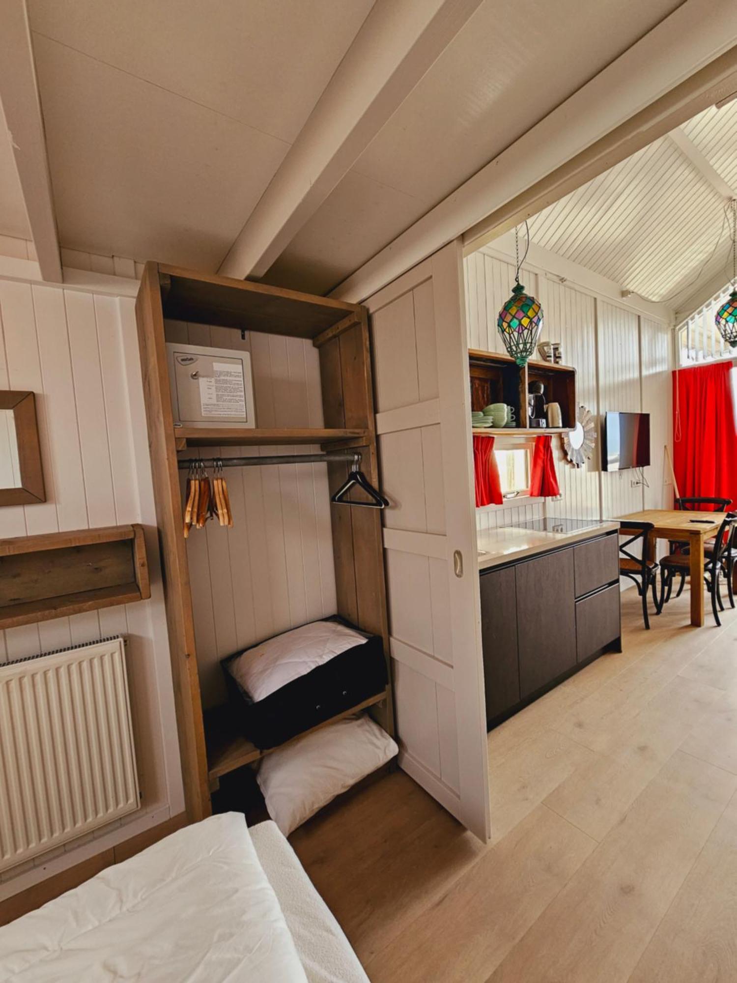 Strandvakantiehuisjes Katwijk Катвейк-ан-Зе Экстерьер фото